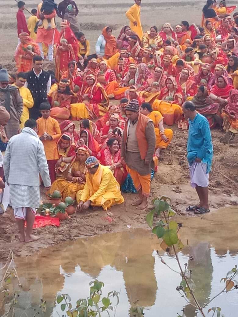 शतचंडी यज्ञ - कलश शोभायात्रा में 201 महिलाएं शामिल