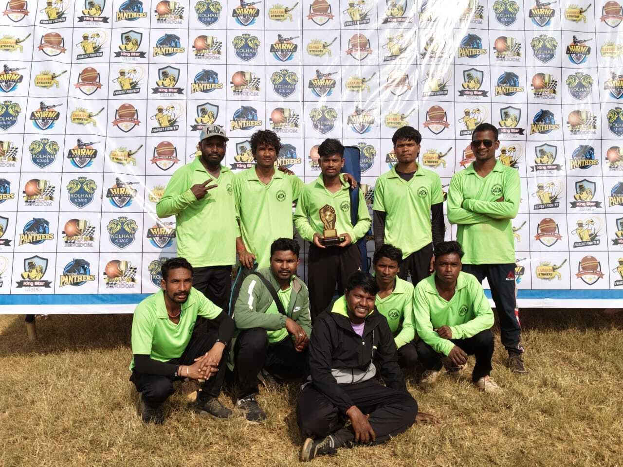 Chaibasa News : फॉरेस्ट फाइटर ने किंग स्टार कोएल को हराया