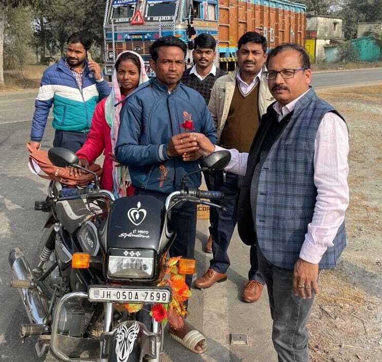 Seraikela News : प्रेशर हॉर्न व संशोधित साइलेंसर लगाने वाले छह बाइक सवार पर जुर्माना