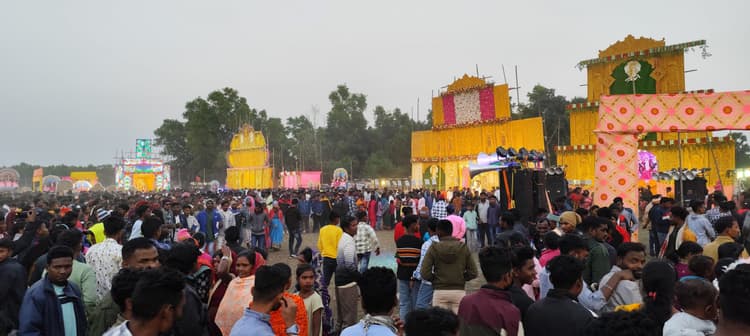 East Singhbhum news : झारखंड की जीवंत सांस्कृतिक धरोहर है टुसू पर्व : रामदास सोरेन