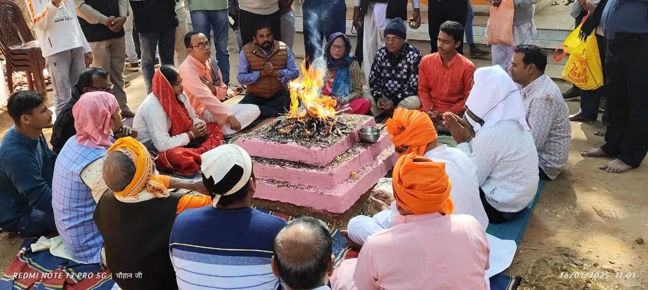 East Singhbhum news : जीवन में सुख-शांति के लिए पूजा-पाठ जरूरी : समीर मोहंती