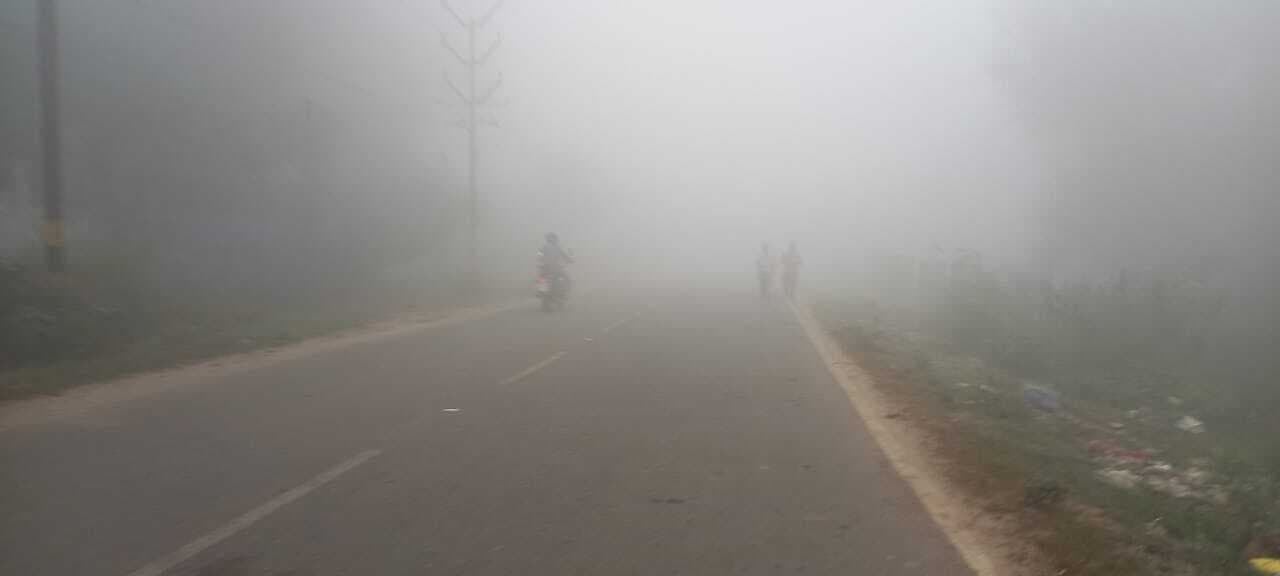 लगातार भीषण ठंढ़ से बढ़ी लोगों की परेशानी