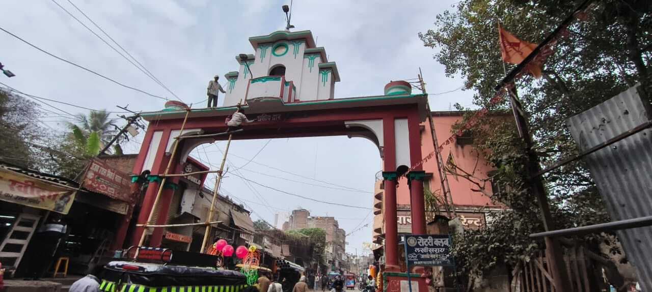 गणतंत्र दिवस को ले शहीद द्वार व अन्य जगहों की हो रही साफ-सफाई