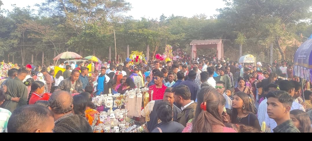 नीलगिरी मेले में भीड़, प्रतिभागी पुरस्कृत