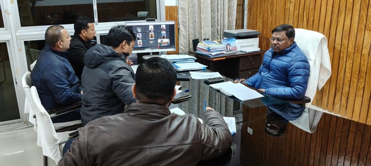 दाखिल-खारिज व भू-मापी प्रक्रिया में तेजी लाएं