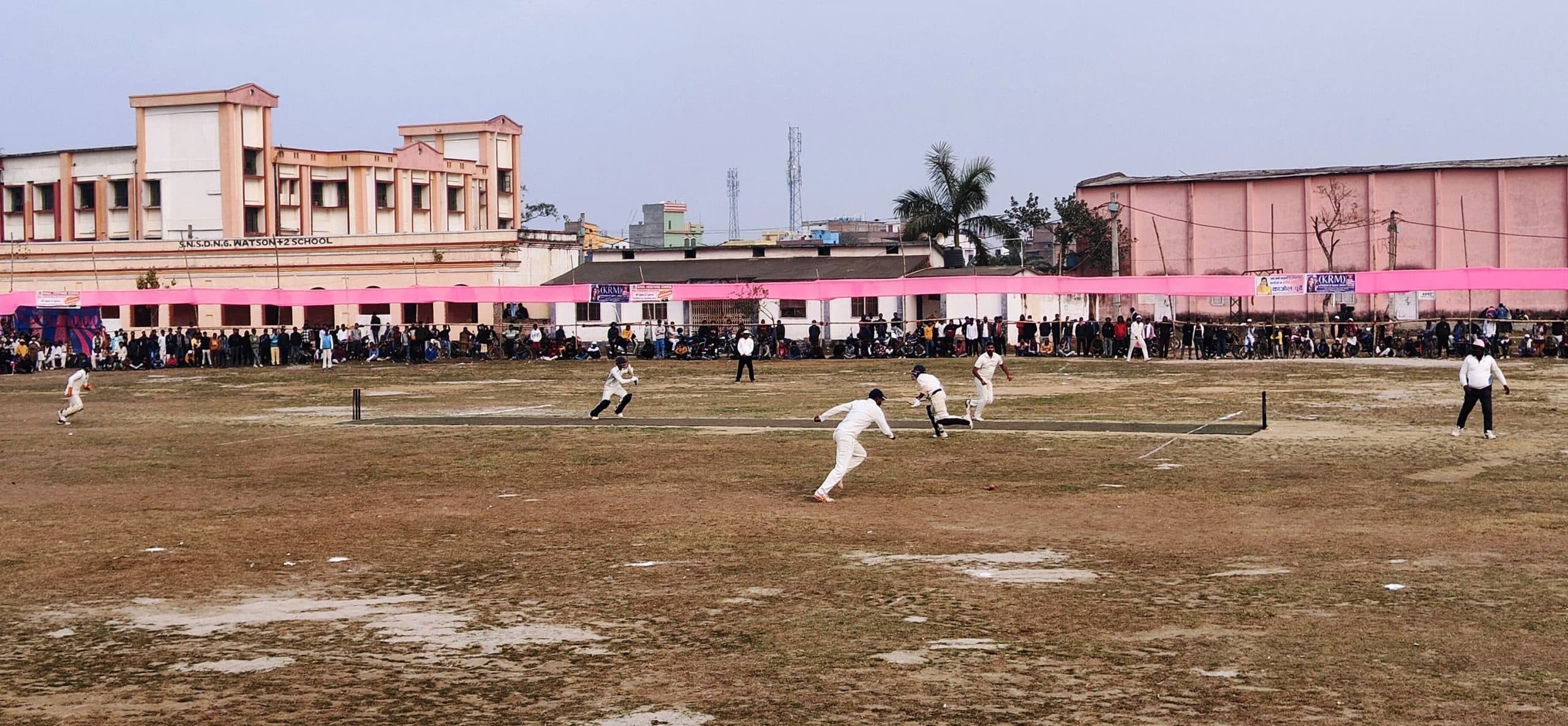 Madhubani News : सोनपुर की टीम जनकपुर को हराकर सेमीफाइनल में बनायी जगह