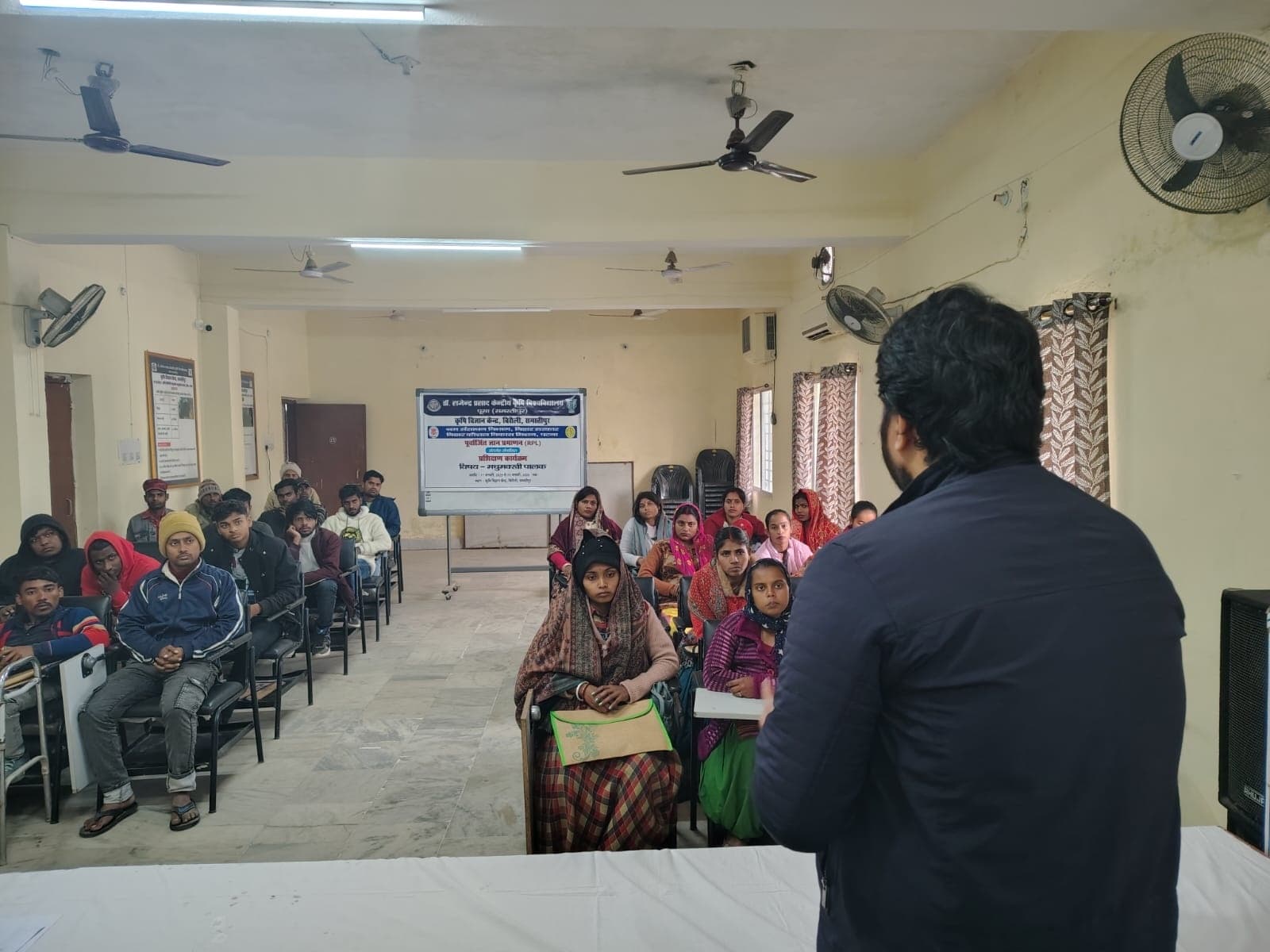 कौशल क्षमता काे विकसित करने की जरूरत : डा तिवारी