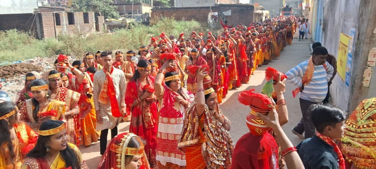 ranchi news : शिव हनुमान मंदिर हरमू से निकाली गयी भव्य कलश यात्रा