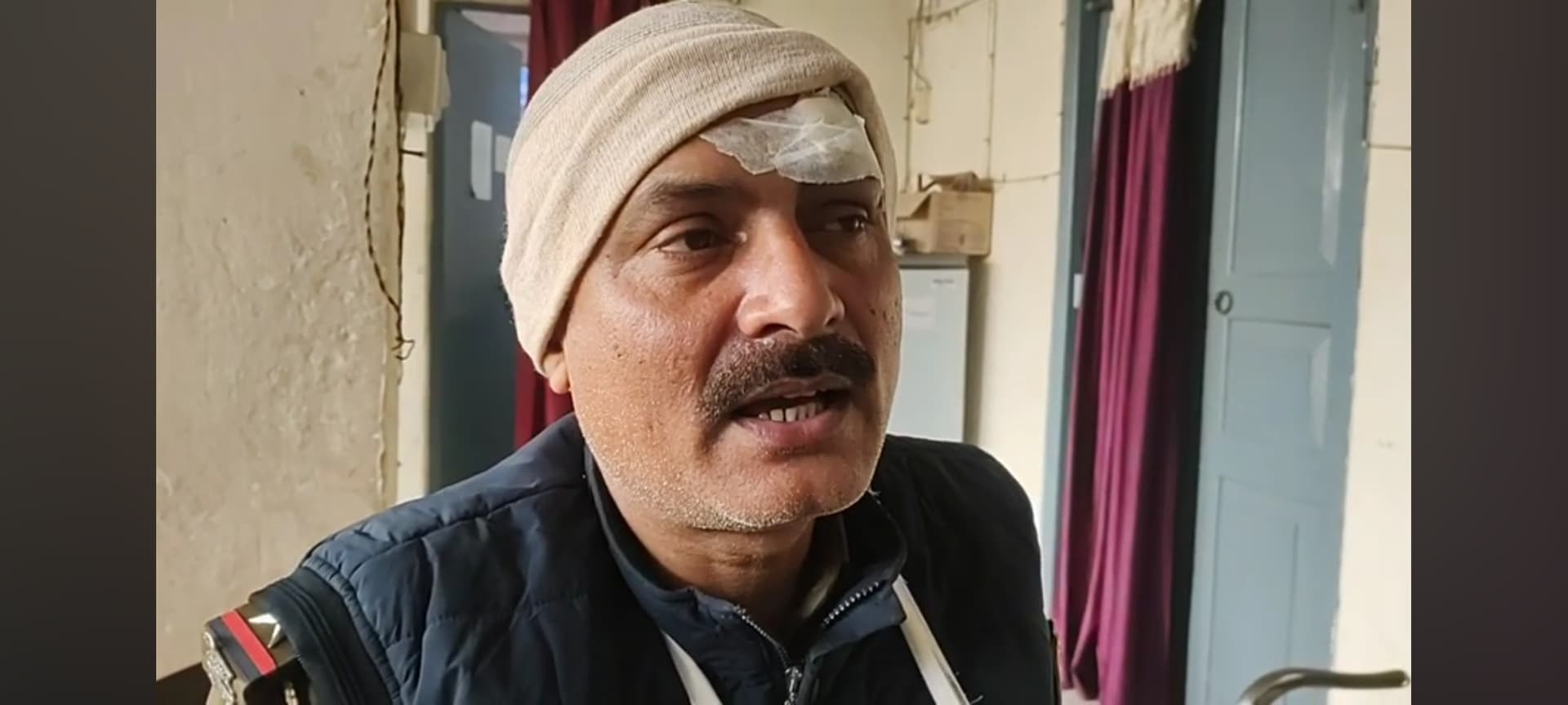 एसआइ और थानाध्यक्ष को बाइक सवार ने मारा धक्का