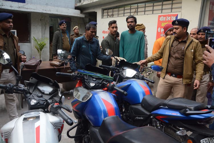 Patna News : पटना में 25 चेन स्नैचिंग करने वाले गिरोह के चार शातिर वैशाली से धराये