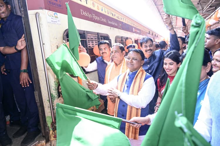 ओडिशा के छह जिलों से 800 वरिष्ठ नागरिकों ने शिरडी और नासिक की तीर्थयात्रा शुरू की