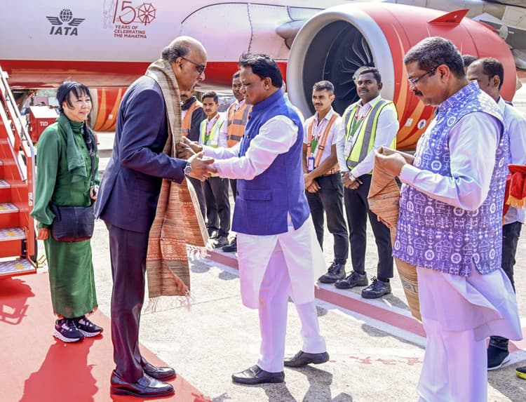 Bhubaneswar News: सिंगापुर के राष्ट्रपति षणमुगरत्नम दो दिवसीय यात्रा पर ओडिशा पहुंचे, कई एमओयू पर होंगे हस्ताक्षर