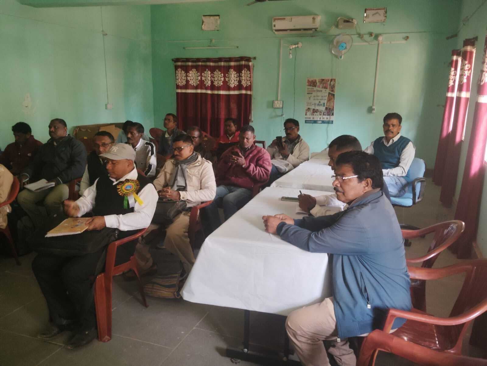 Chaibasa News : छात्रवृत्ति पंजीकरण में खराब प्रदर्शन करने पर 28 एचएम को शोकॉज