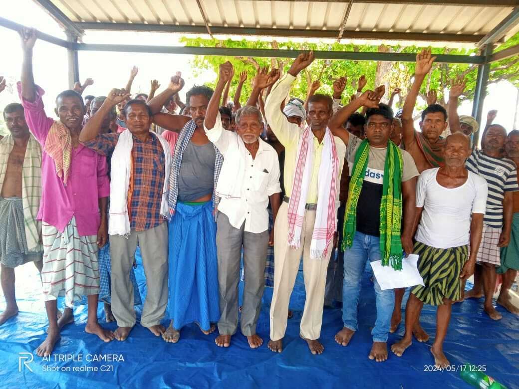 East Singhbhum news : किसानों का आंदोलन रंग लाया, मुख्य बायीं नहर में छोड़ा गया पानी