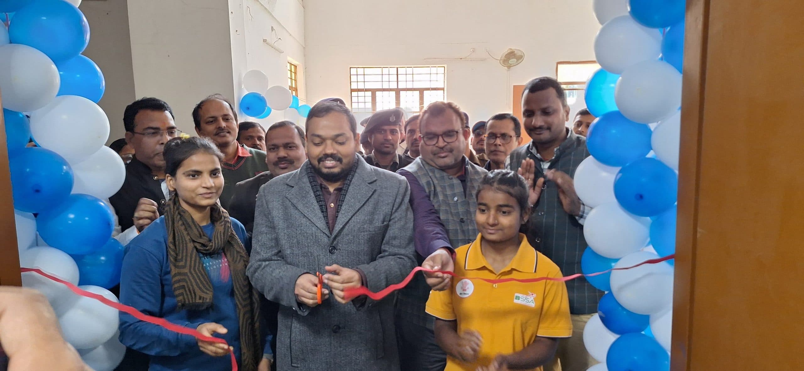 आधुनिक सुविधाओं से युक्त जिम सेंटर का डीएम ने किया शुभारंभ