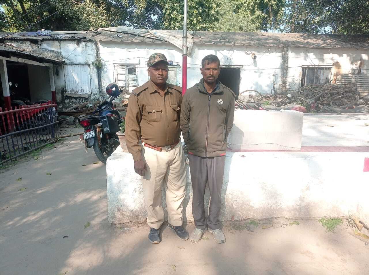 29,700 नशीली दवाइयों के साथ तस्कर गिरफ्तार