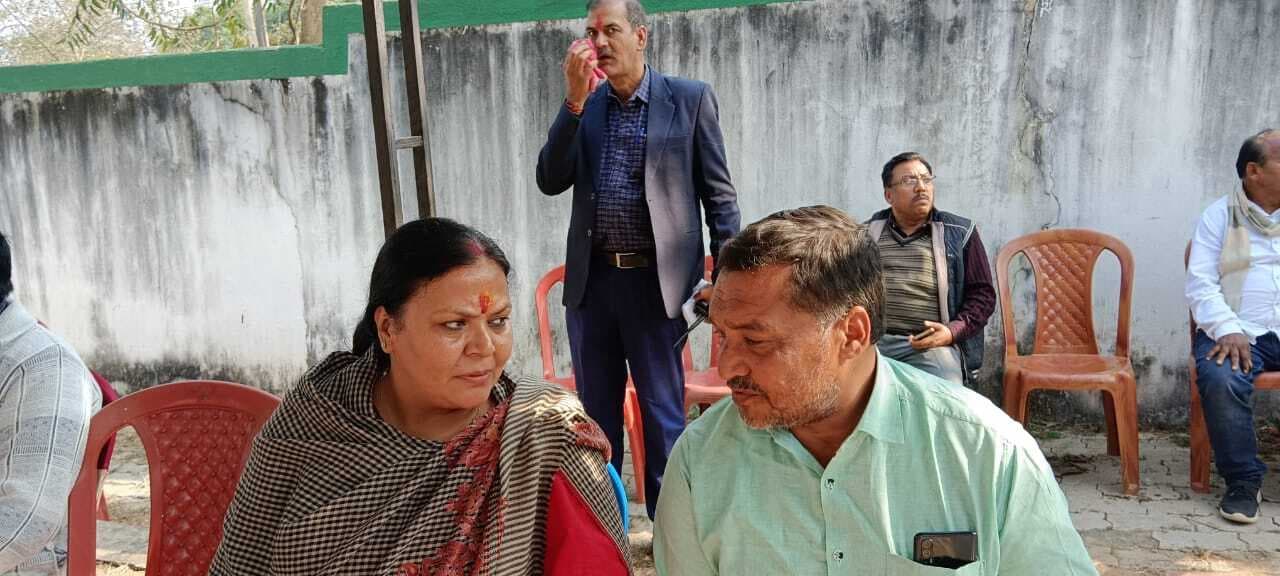 मंत्री से प्लस टू स्कूल की जमीन कब्जा मुक्त करने की मांग