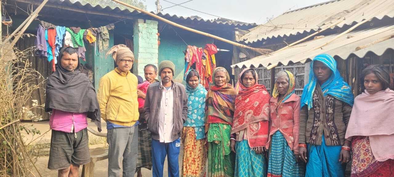 24 घंटे से डकैता टोला सिरसा में छाया है अंधेरा