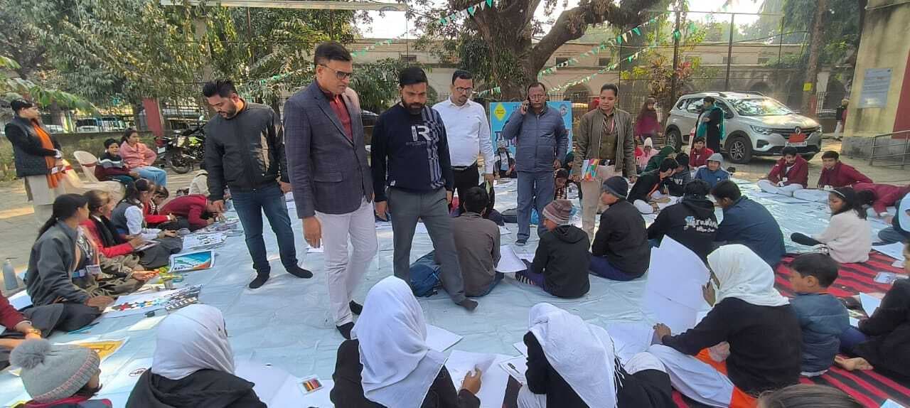 सड़क सुरक्षा सप्ताह : बच्चों ने पेंटिग से दिया सड़क सुरक्षा का संदेश