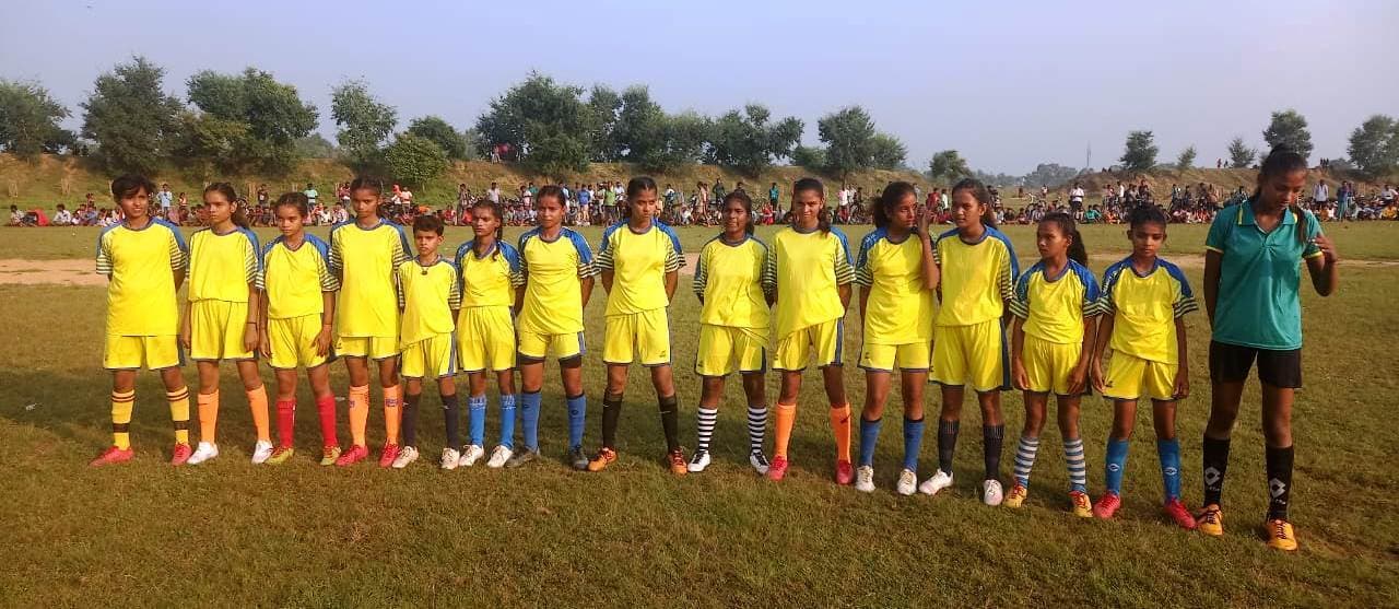 मुंगेर की बेटी ने झारखंड के फुटबॉल टूर्नामेंट में दिखाया दम, फाइनल में बनायी जगह