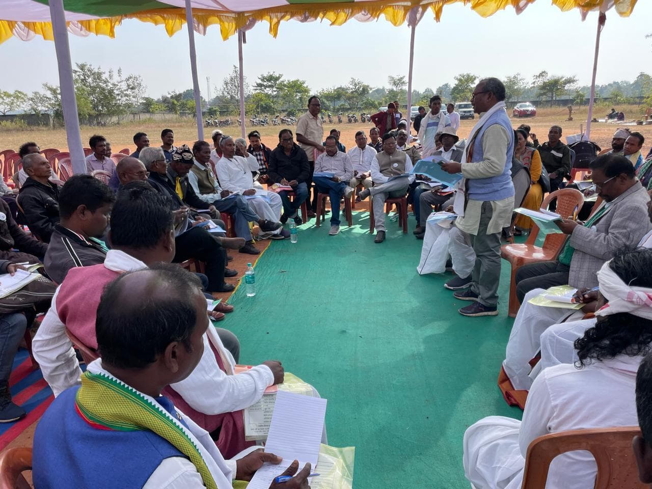 Chaibasa News : ''बाला'' रस्म से शादी करने की परंपरा निभाये समाज