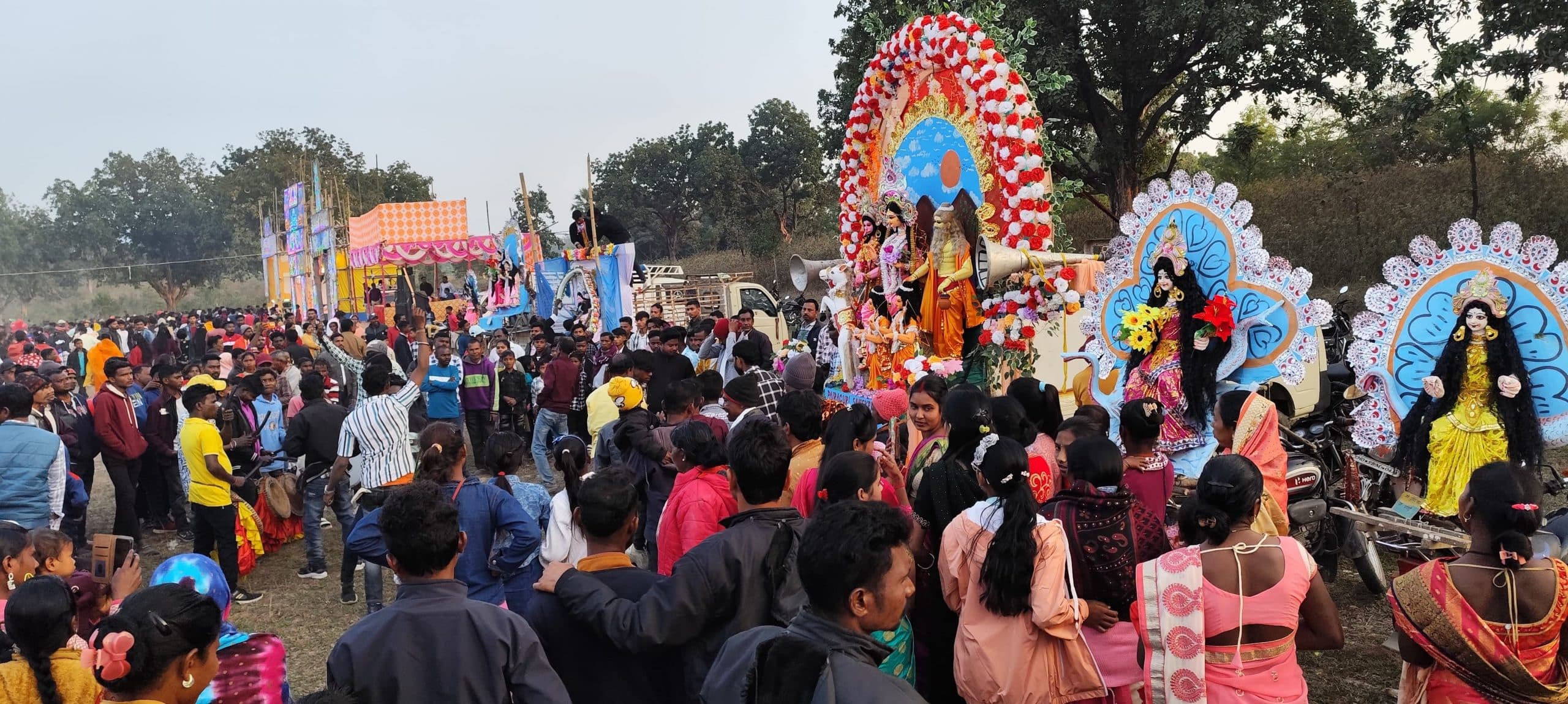 East Singhbhum news : प्रकृति के साथ आदिवासियों के जुड़ाव को दर्शाता है टुसू पर्व