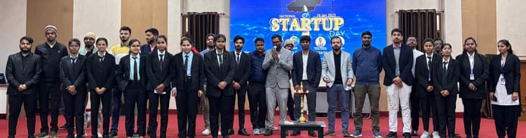 इंजीनियरिंग कॉलेज के छात्रों ने प्रस्तुत किया स्टार्टअप आइडिया