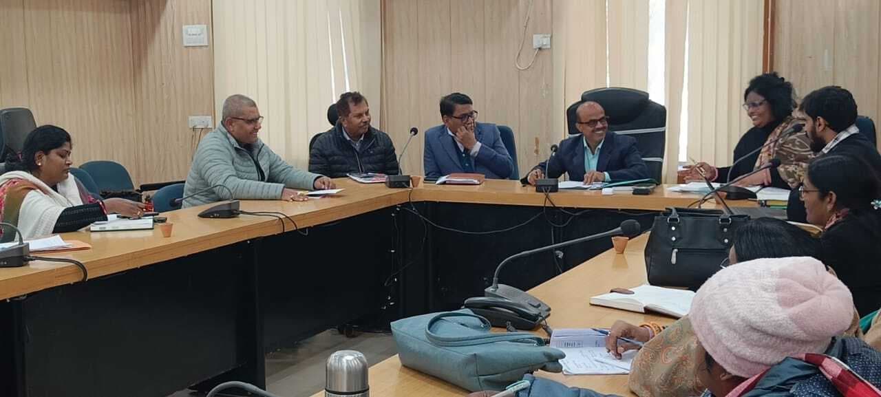 Madhubani News : भव्या पोर्टल पर अपलोड नहीं करने वाले 8 स्वास्थ्य संस्थानों के प्रभारी से जवाब-तलब