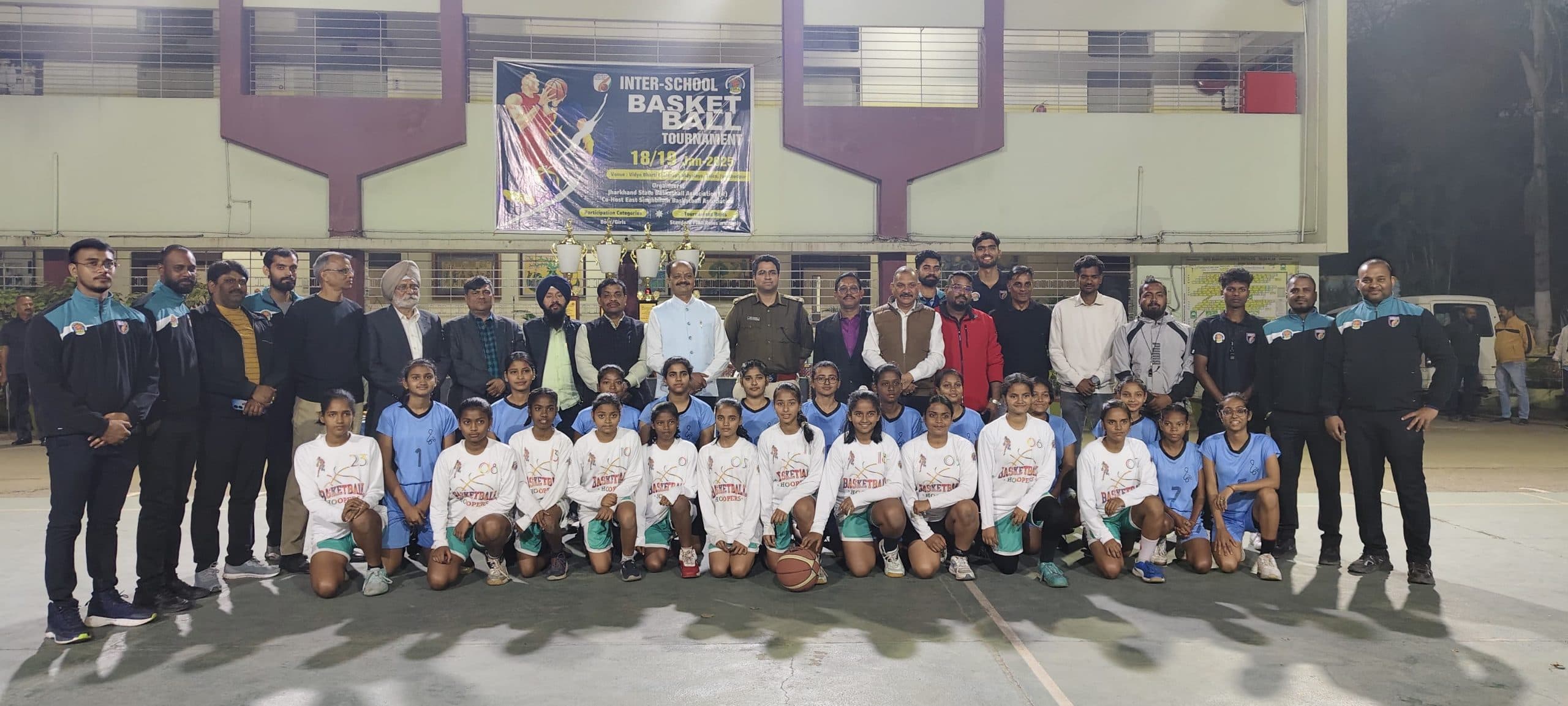 इंटर स्कूल बास्केटबॉल टूर्नामेंट शुरू, चिन्मया विद्यालय की टीम जीती