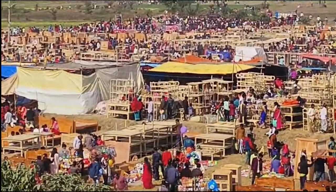 बॉटम :::  धूपची मेला में जमकर हुई लकड़ी व लोहे की सामग्री की बिक्री, करीब 30 लाख रुपये का हुआ कारोबार