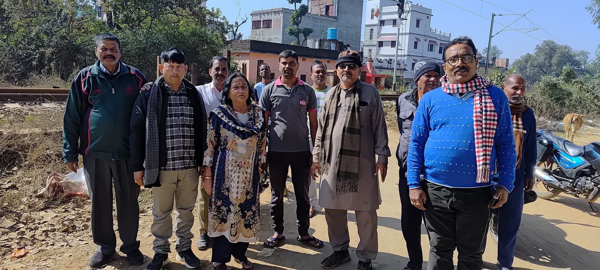 Deoghar News : हिरणावासियों को आवागमन में समस्या, रेल अंडरपास बनाने की मांग