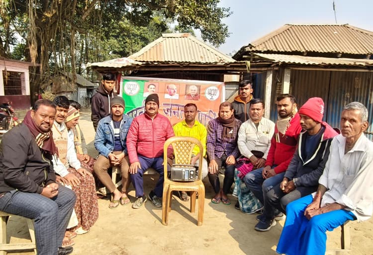 भाजपा नेताओं ने सुनी प्रधानमंत्री के मन की बात