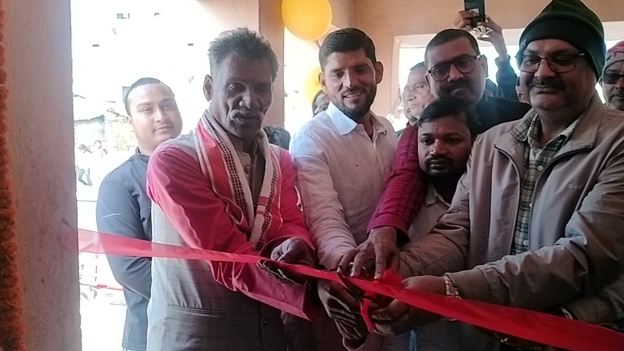 Lakhisarai news : लाइब्रेरी का उप मुख्य पार्षद ने किया उद्घाटन