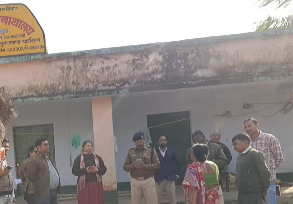 East Singhbhum News : दस्तावेजों की जांच में फंसा कांठा सिंह अनाथालय, समिति ने बंद कराया