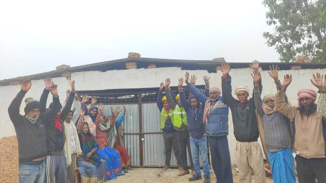 Madhubani News : स्वाच्छता कर्मियों ने कचरा उठाव कार्य किया ठप