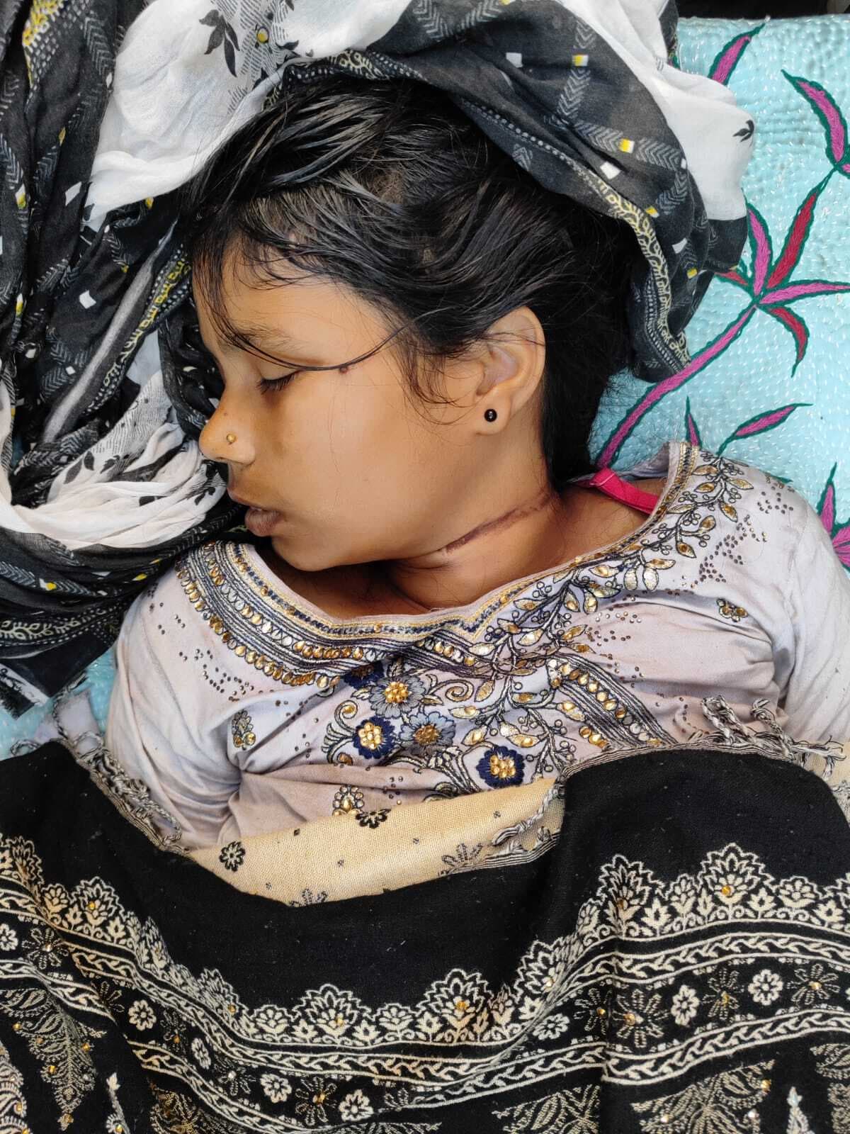 Giridih News: फांसी के फंदे से झूलती मिली विवाहिता, हत्या का आरोप