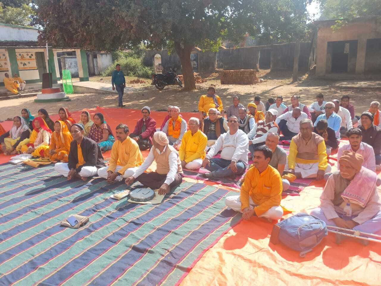 Giridih News :बैठक में 24 कुंडीय यज्ञ सफल बनाने पर चर्चा