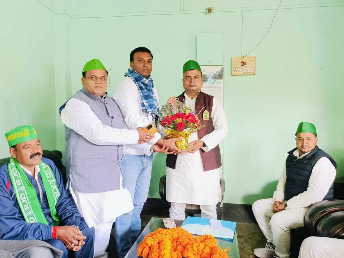 राजद की बैठक में जननायक कर्पूरी ठाकुर की जयंती में भाग लेने की अपील