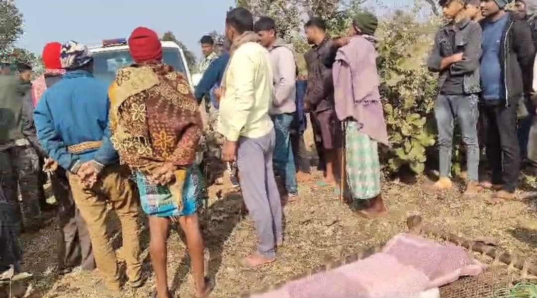 Deoghar News : परिजनों से हुआ था झगड़ा, जंगल में अधेड़ ने लगायी फांसी