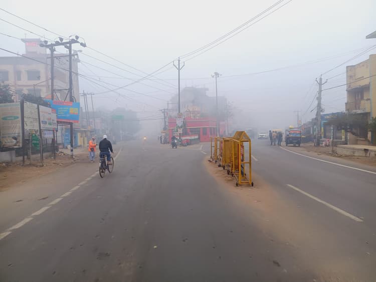 दिनभर छाए रहे बादल, नहीं हुए सूर्य देव के दर्शन, ठंड ने बढाई मुश्किलें