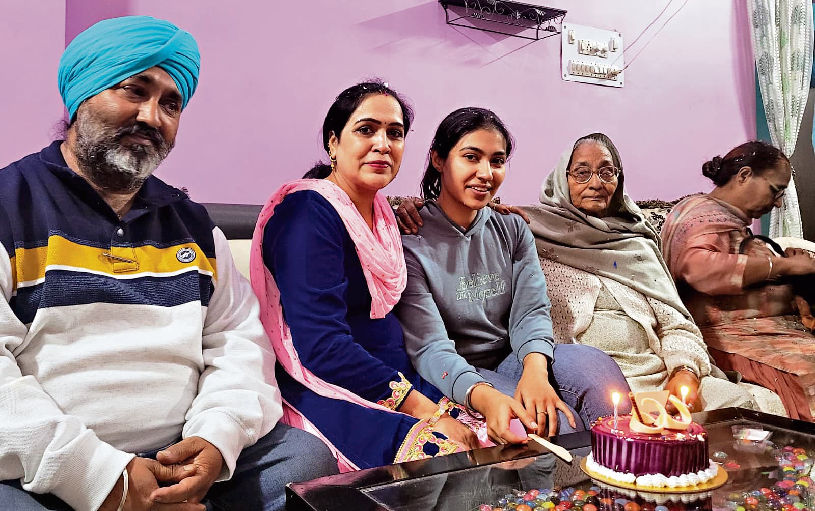 Jamshedpur News : मनीफीट की प्रभजोत कौर ने पहले प्रयास में ही पास की एफएमजीइ परीक्षा