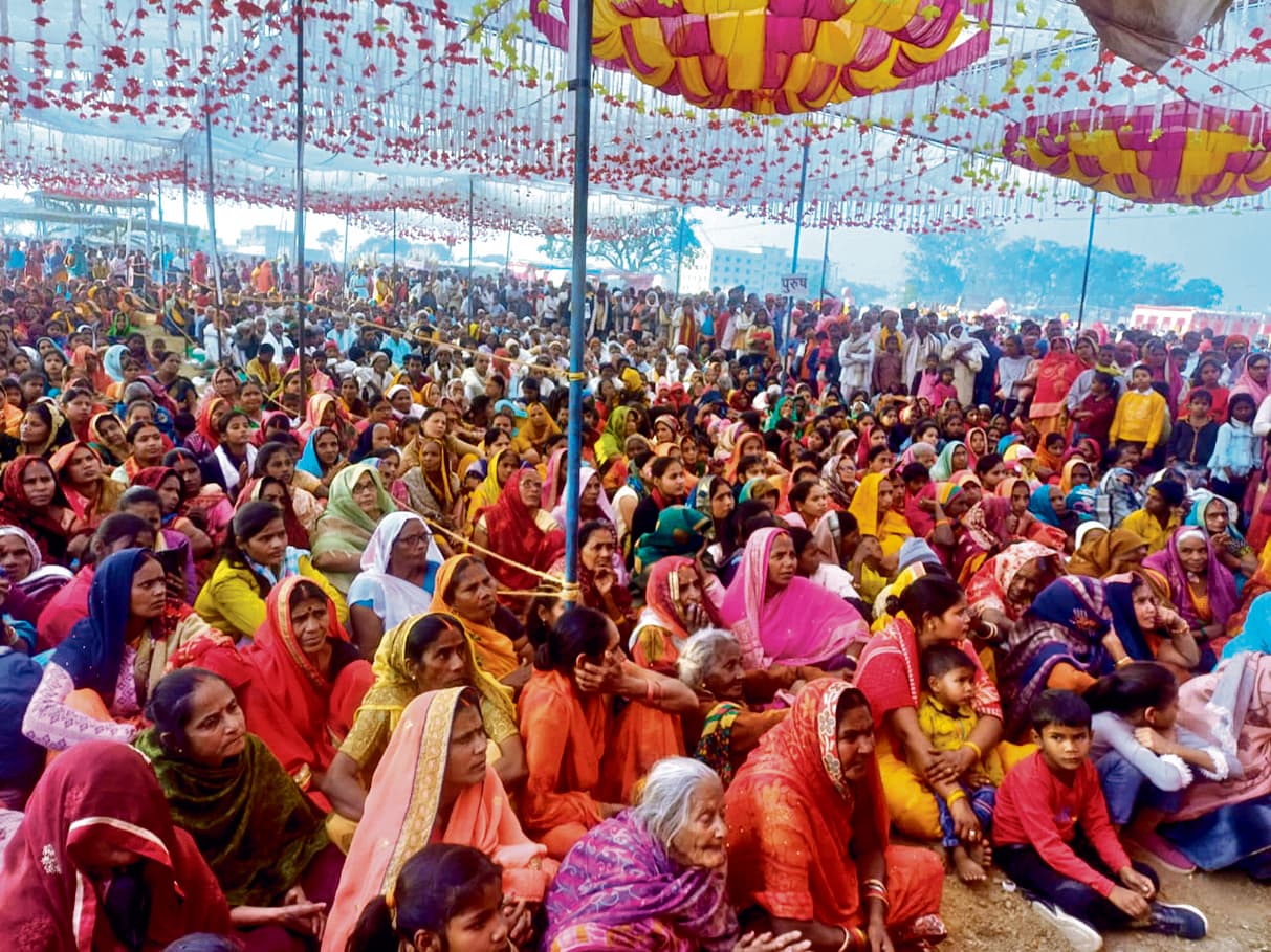 Buxar News: पूजा-अर्चना के साथ की गयी महादेव की प्राणप्रतिष्ठा