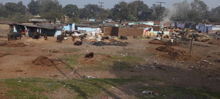 Bokaro News : फुसरो के एमपीआइ मैदान पर अतिक्रमणकारियों का कब्जा