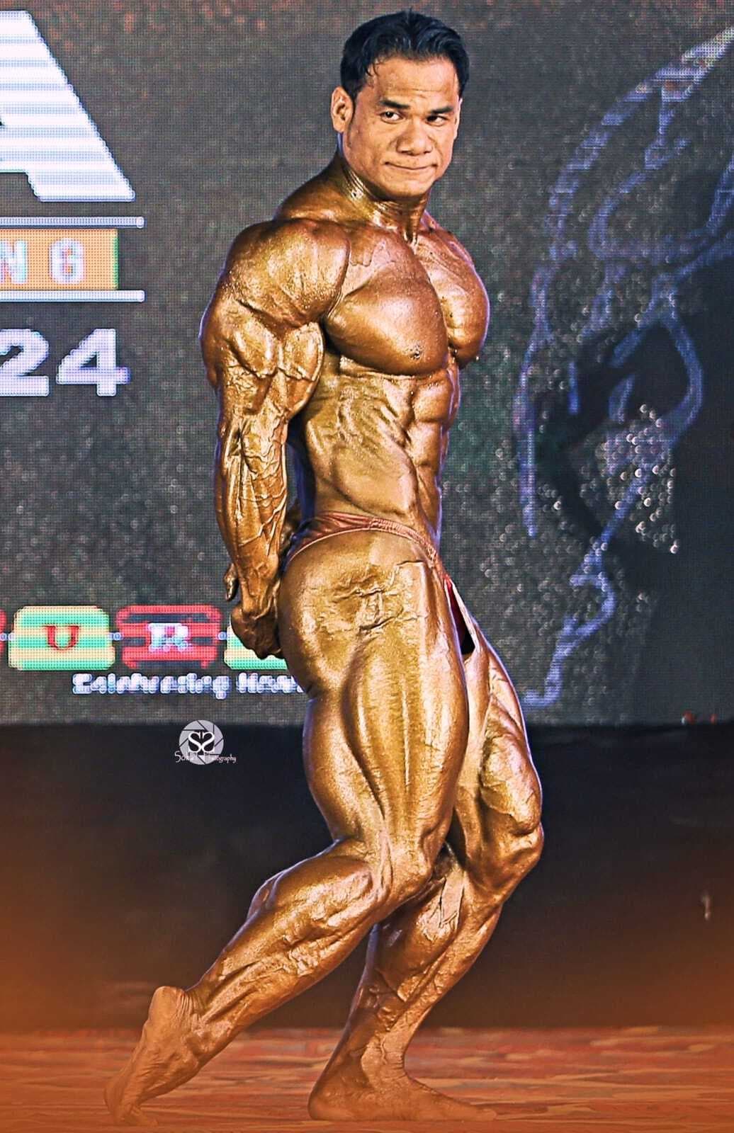 Chaibasa News : राष्ट्रीय बॉडी बिल्डिंग चैंपियनशिप में एन सर्वो सिंह को मिला बेस्ट पोजर का अवार्ड