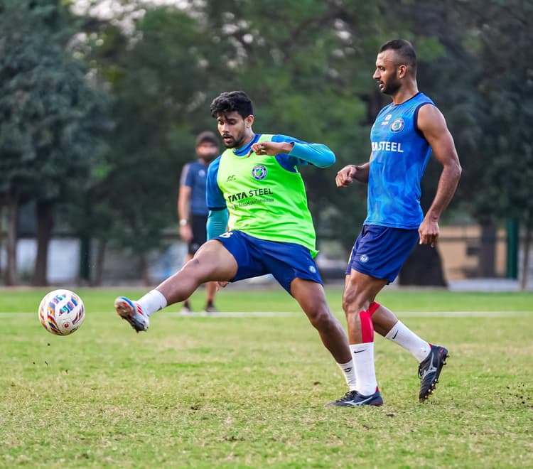 आइएसएल मुकाबले के लिए आज हैदराबाद जायेगी जेएफसी की टीम