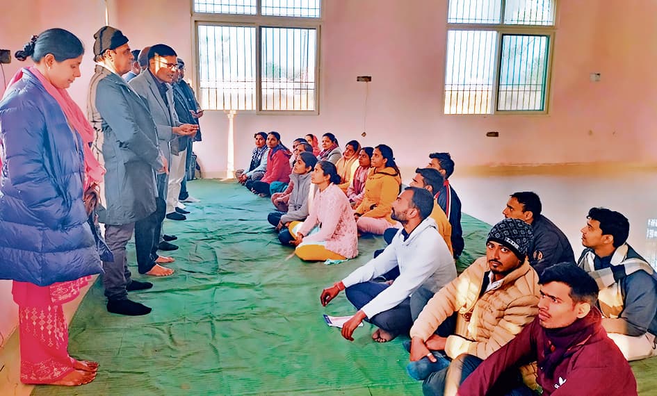 Chapra News : जयप्रकाश विश्वविद्यालय के अंतर्गत सर्टिफिकेट कोर्स में योग की कक्षाएं शरू