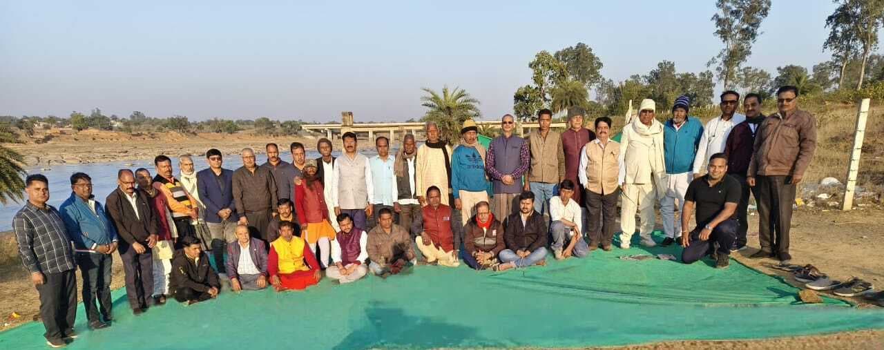 Giridih News :ब्राह्मण महासंघ के वनभोज में एकजुटता पर बल