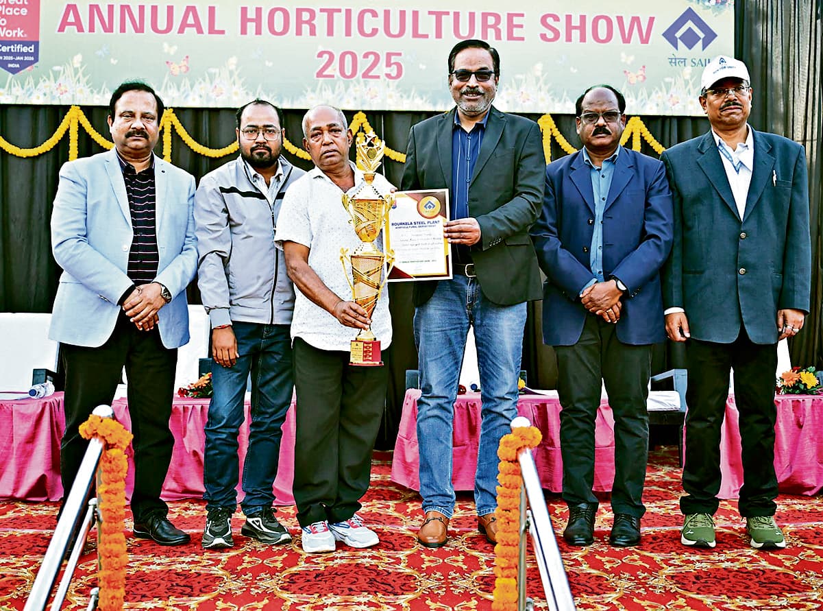 Rourkela News: आरएसपी की 57वीं वार्षिक उद्यान कृषि प्रदर्शनी में नटवर रणा ने जीती चैंपियन ट्रॉफी, रोशन लकड़ा बने उप-विजेता