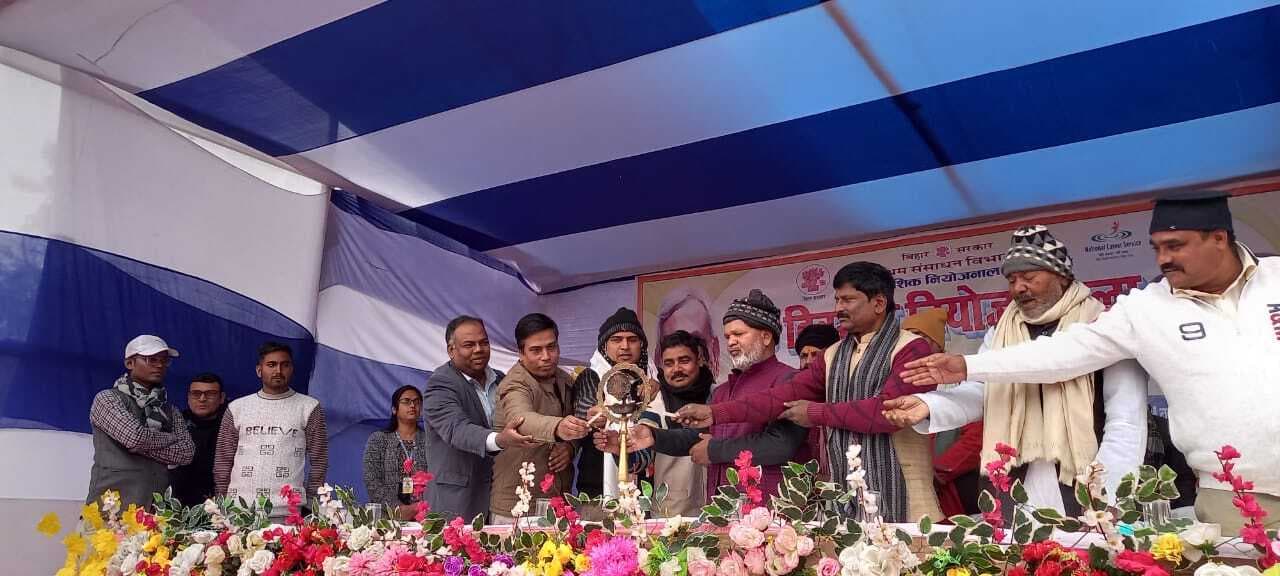 युवाओं को रोजगार मिले इसके लिए सरकार कर रही व्यापक प्रबंधः मंत्री रत्नेश सादा