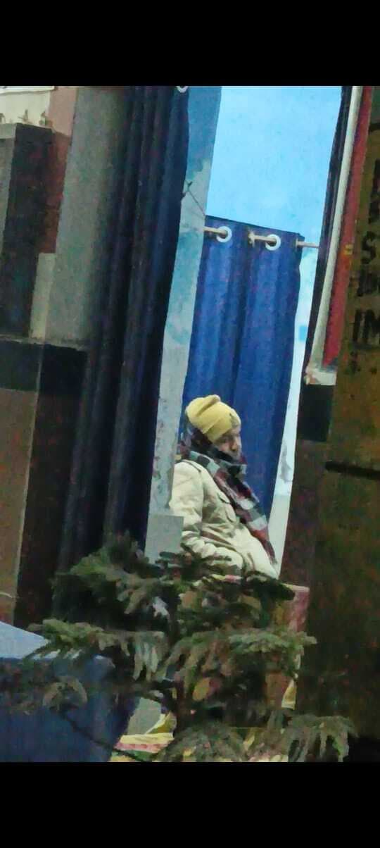 ट्रेन की हॉर्न बजने के बावजूद सोते रहे जीआरपी और यात्री आपस में उलझते रहे